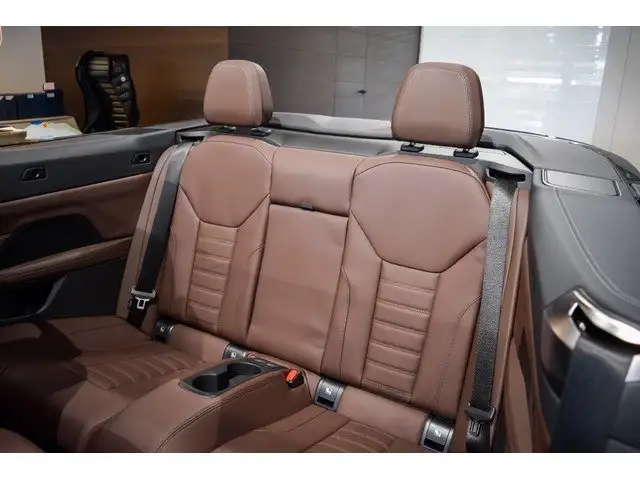 BMW 4 Series view 11