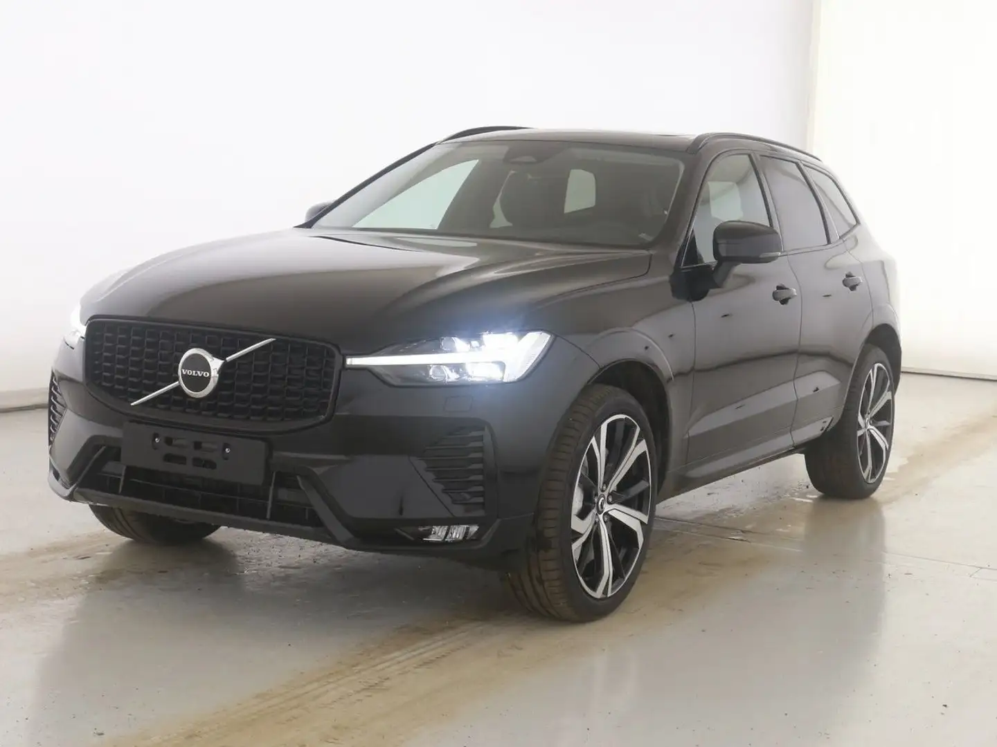 Volvo XC60 B4  Ultimate Dark Auto Black - 1