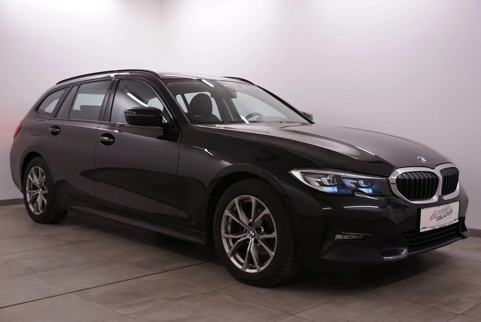 BMW 318 d Sport Line Schwarz - 1
