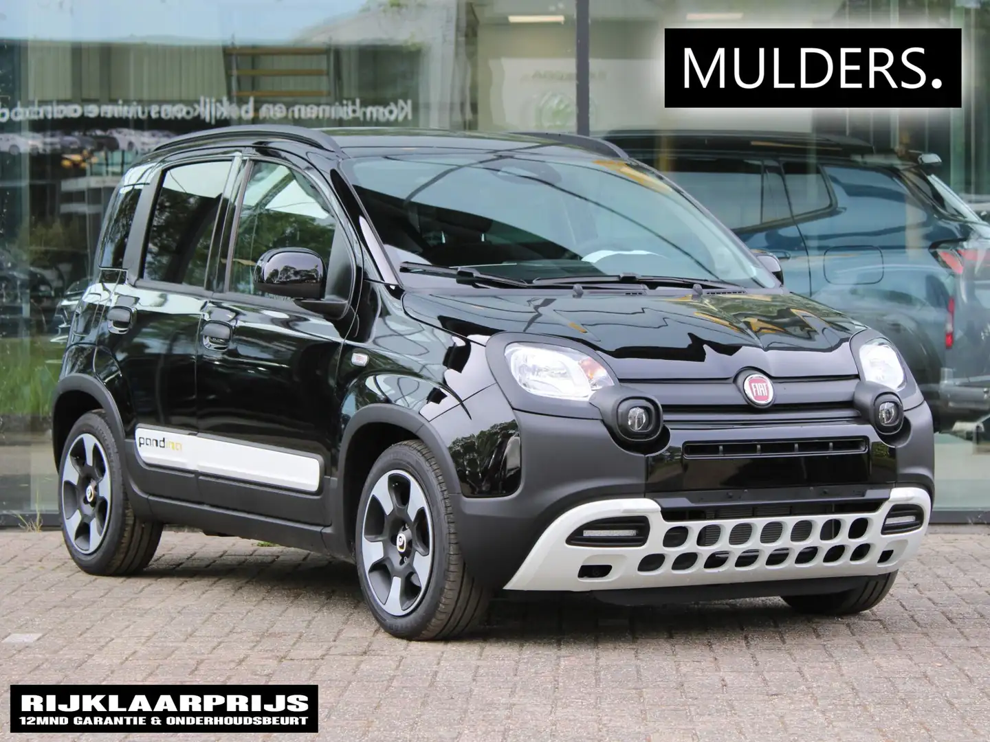 Fiat Panda 1.0 Hybrid Pandina VOORRAAD KORTING Zwart - 1