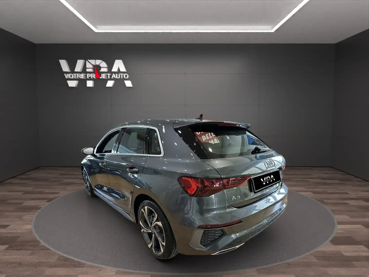 Audi A3 Standard Grau - 2
