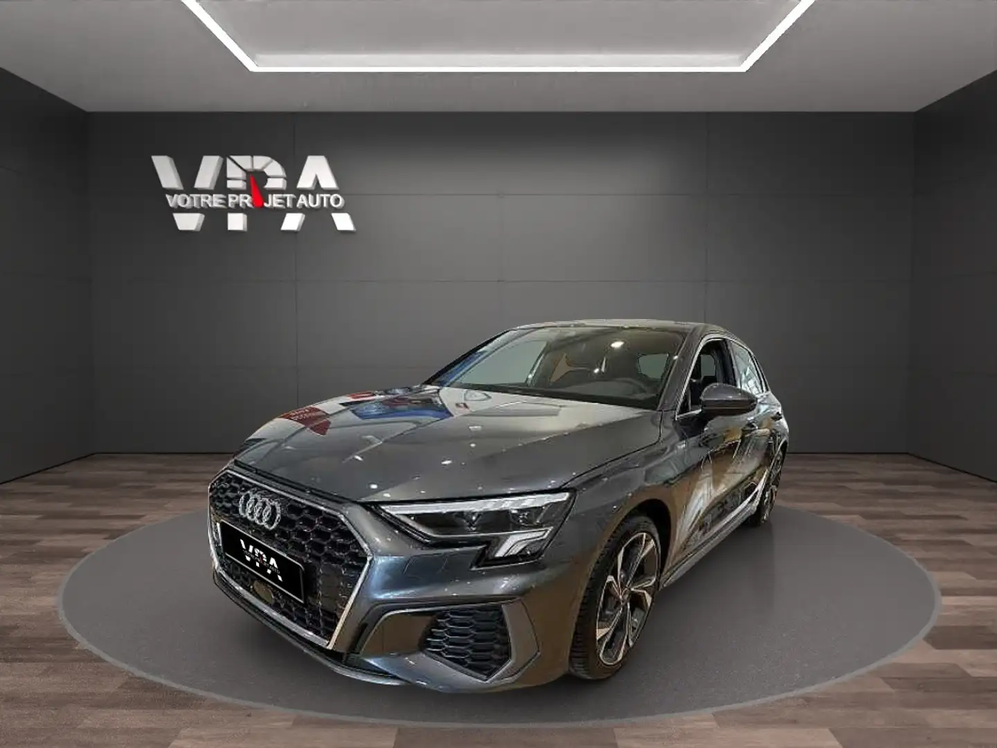Audi A3 Standard Grau - 1