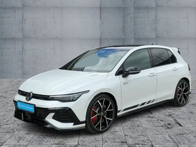 Volkswagen Golf view 2