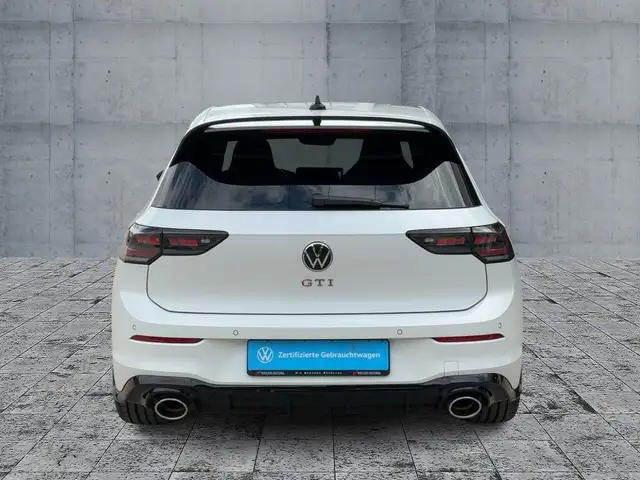 Volkswagen Golf view 5