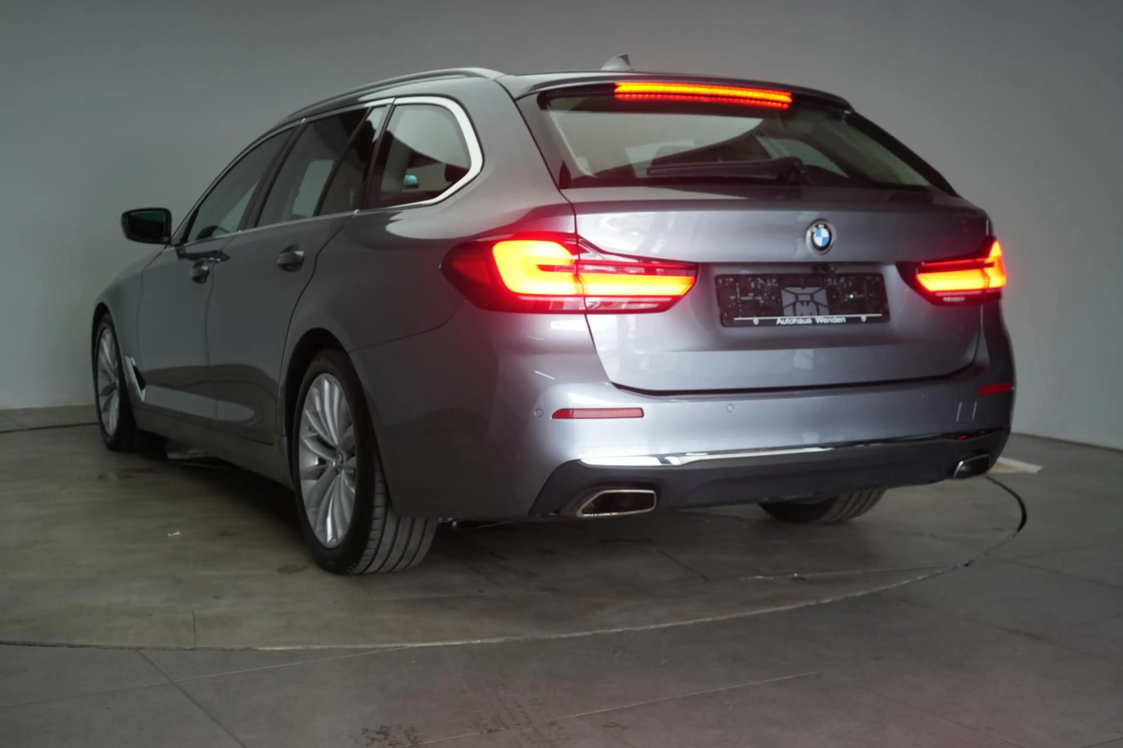 BMW 530 d xDrive Touring Luxury Line Leder/ACC/Kamer — photo 4
