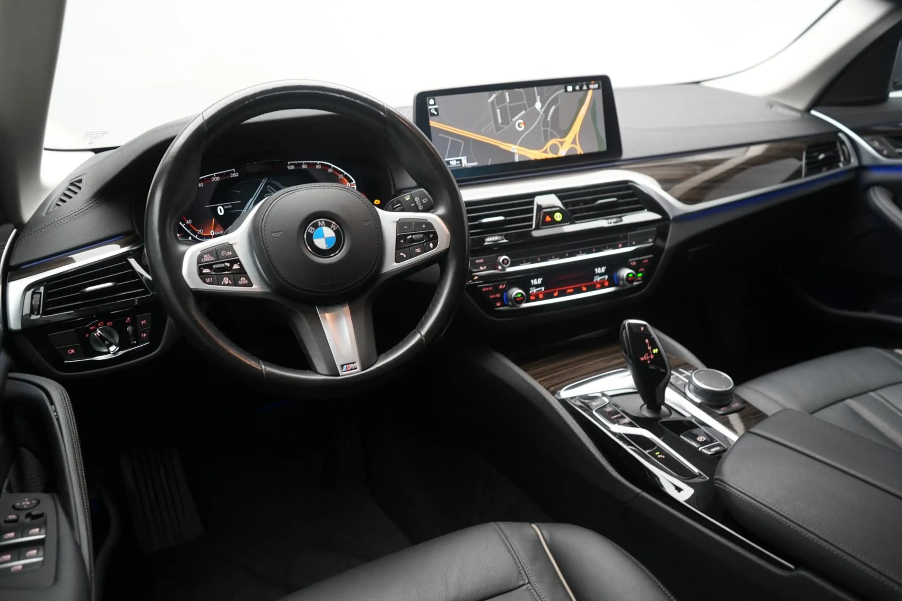 BMW 530 d xDrive Touring Luxury Line Leder/ACC/Kamer — photo 14