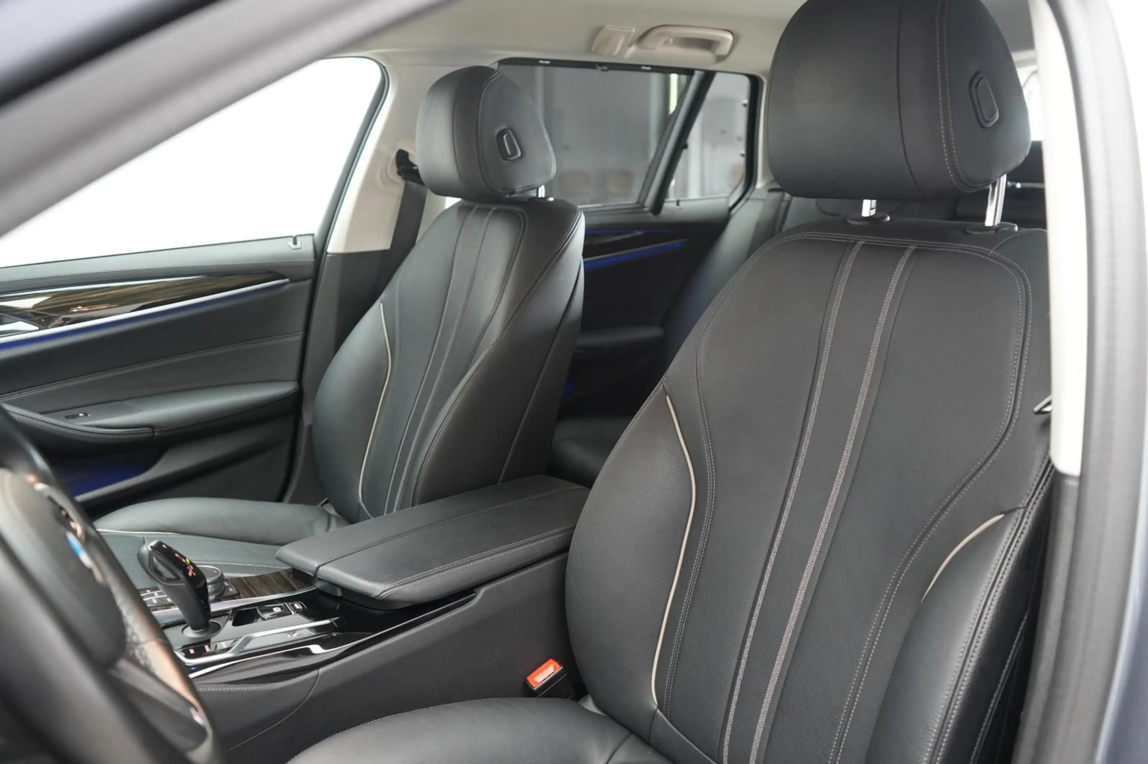 BMW 530 d xDrive Touring Luxury Line Leder/ACC/Kamer — photo 11