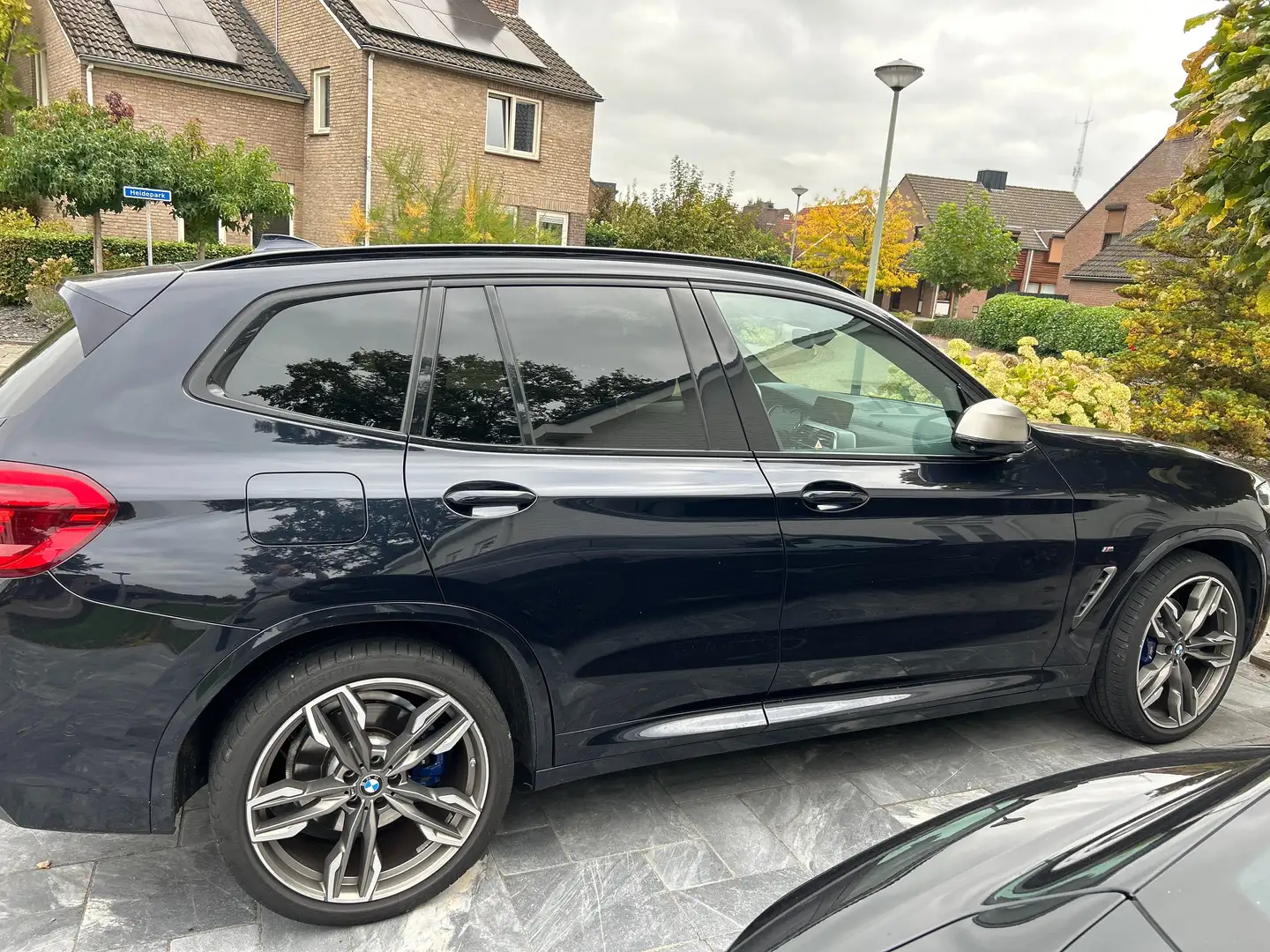 BMW X3 M X3 M140i xDrive High Executive Zwart - 2