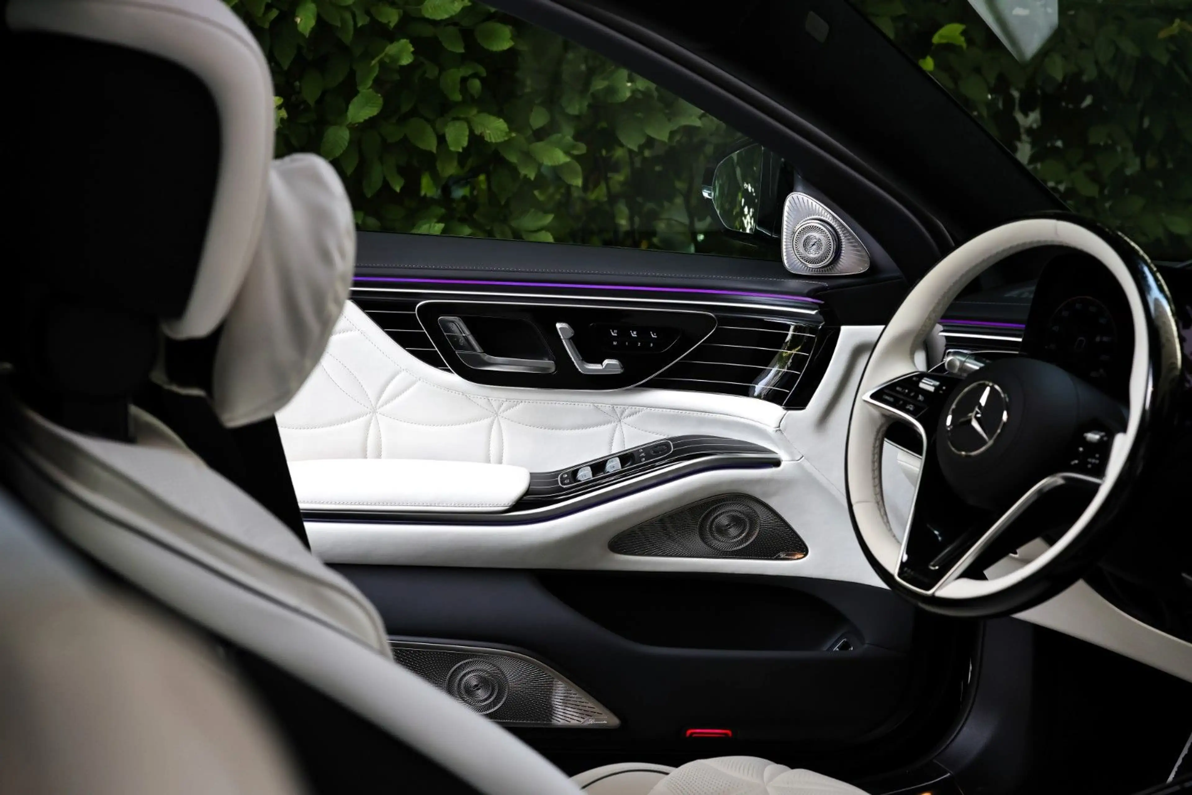 Mercedes-Benz S 580 Maybach 4Matic | 4D | TV | 2027 | 4 SEATS — photo 10