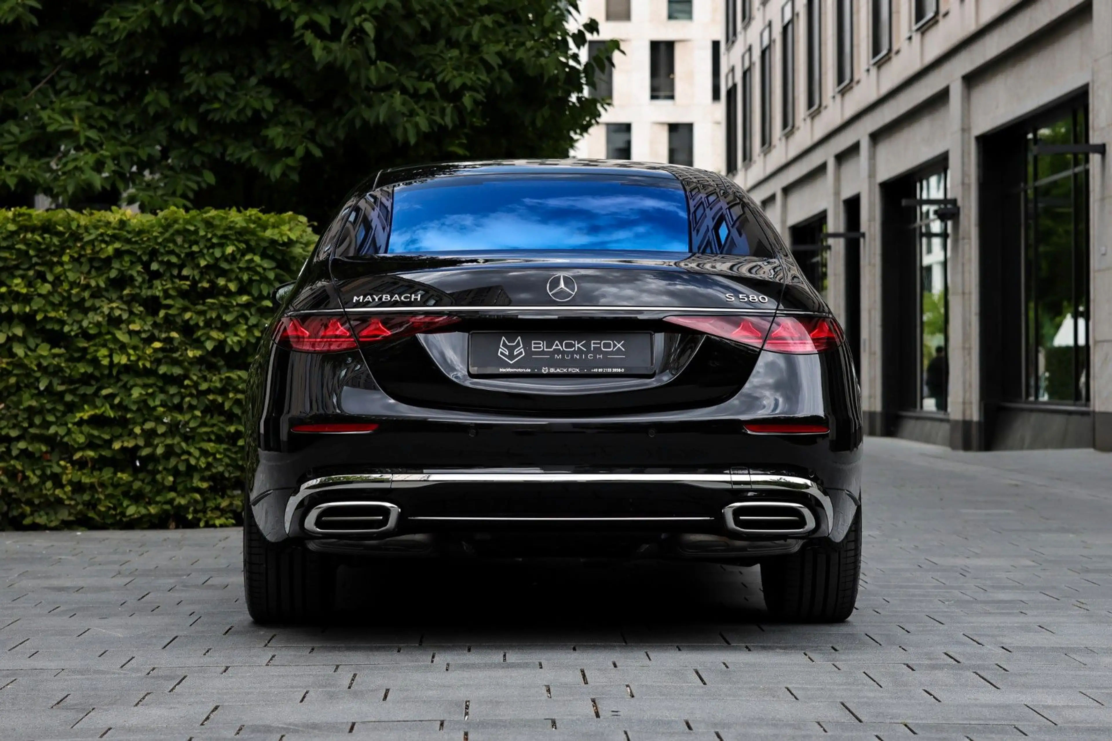 Mercedes-Benz S 580 Maybach 4Matic | 4D | TV | 2027 | 4 SEATS — photo 4
