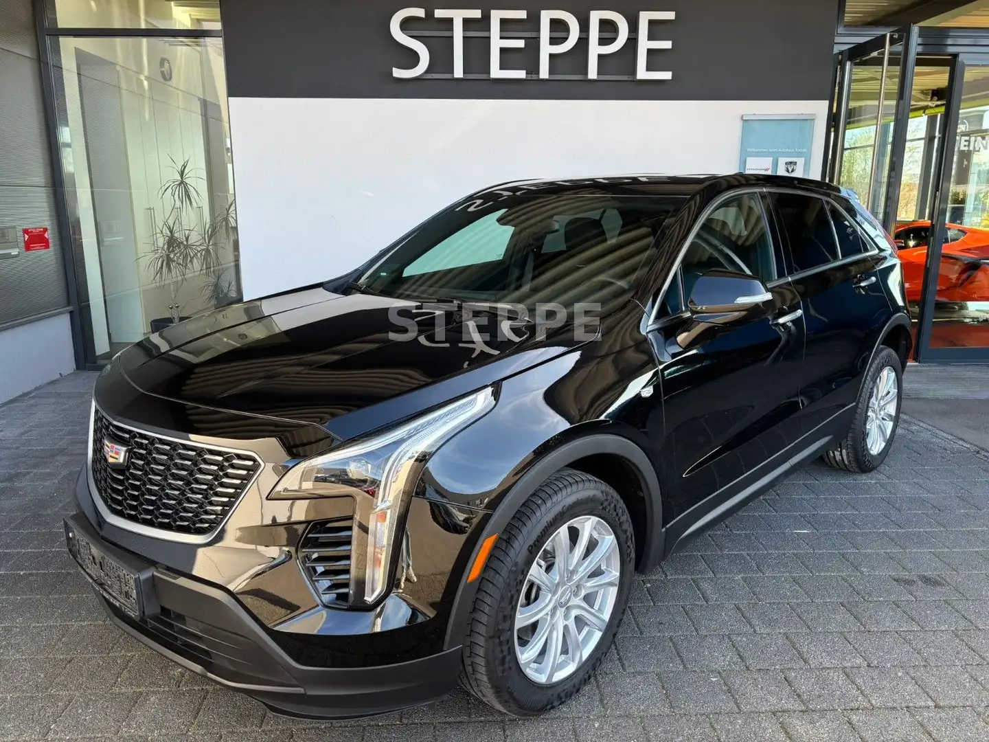 Cadillac XT4 Luxury AWD 350T AHK, KAMERA, 1.Hd.Unfallfrei Schwarz - 1