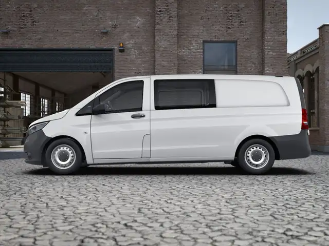 Mercedes-Benz Vito view 3
