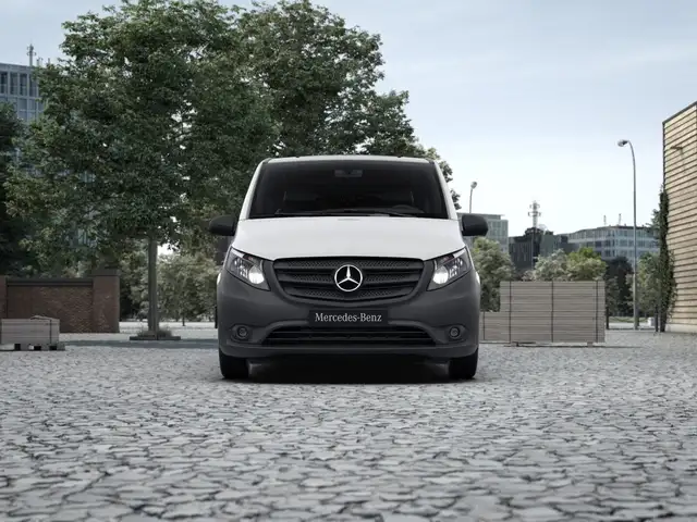 Mercedes-Benz Vito view 2