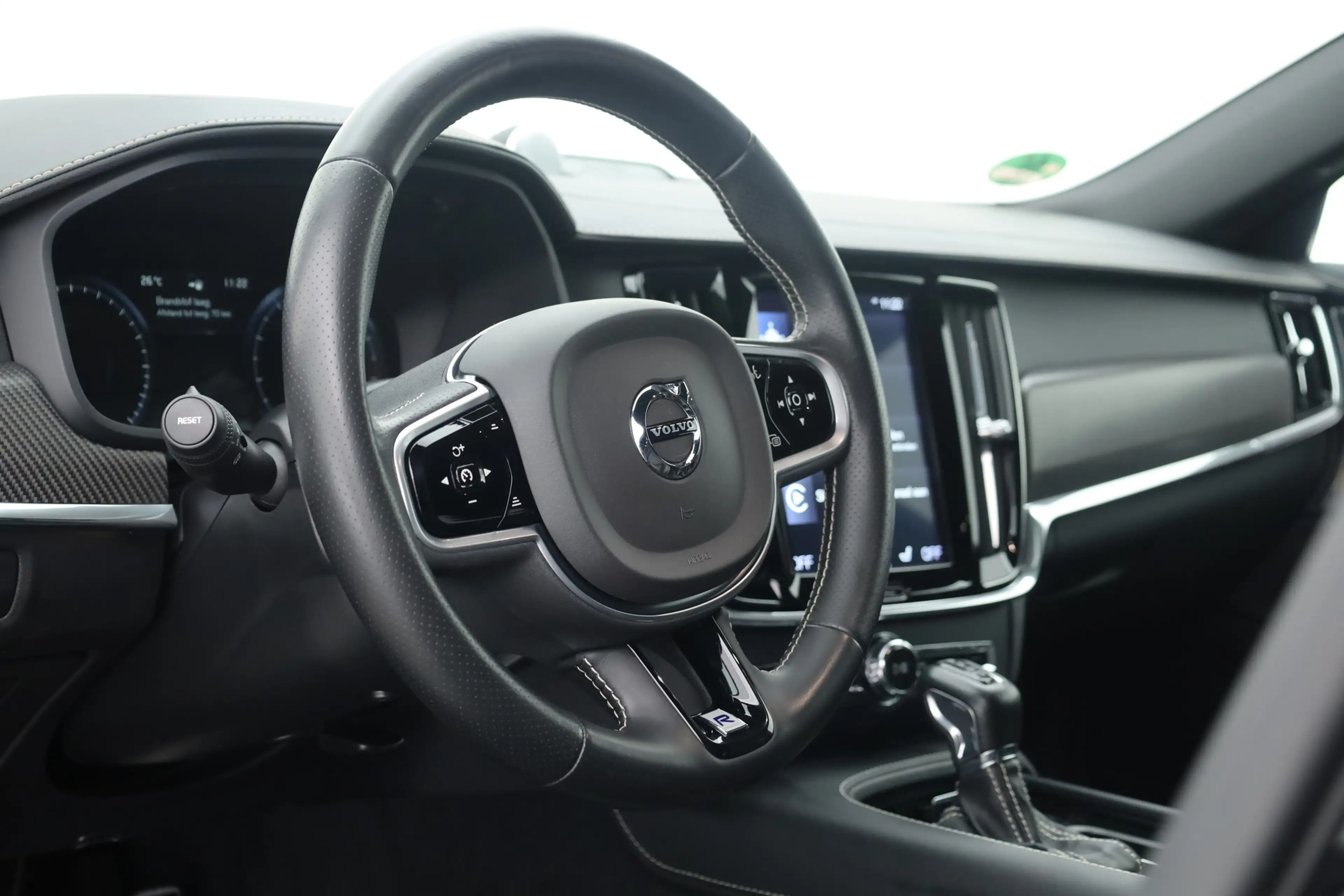 Volvo V90 2.0 T5 R-Design Polestar | Rijklaar | Bowers & Wil — photo 5