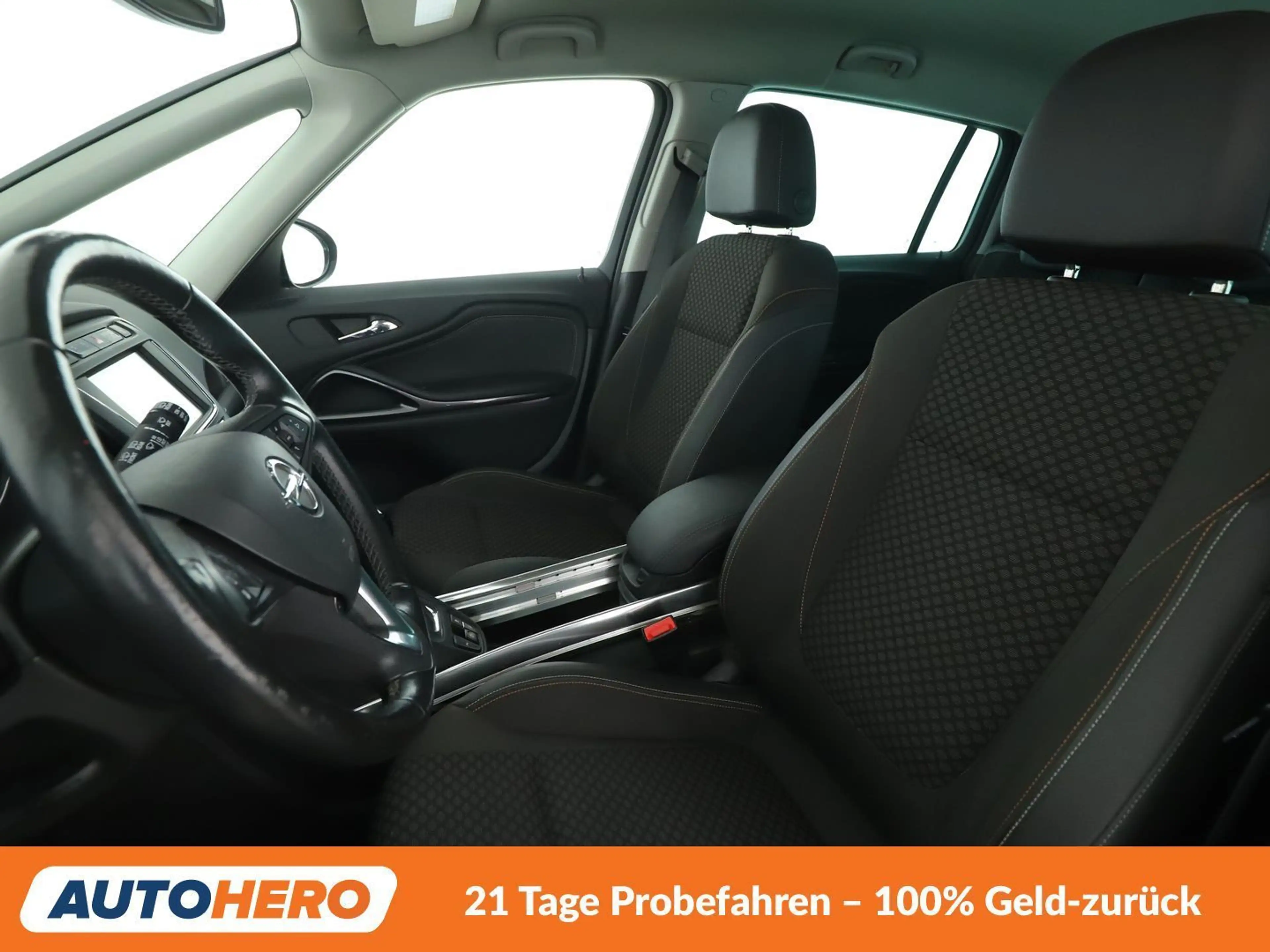 Opel Zafira Tourer 1.6 SIDI Turbo Innovation Aut.*NAVI*PDC*BiLED* — photo 10