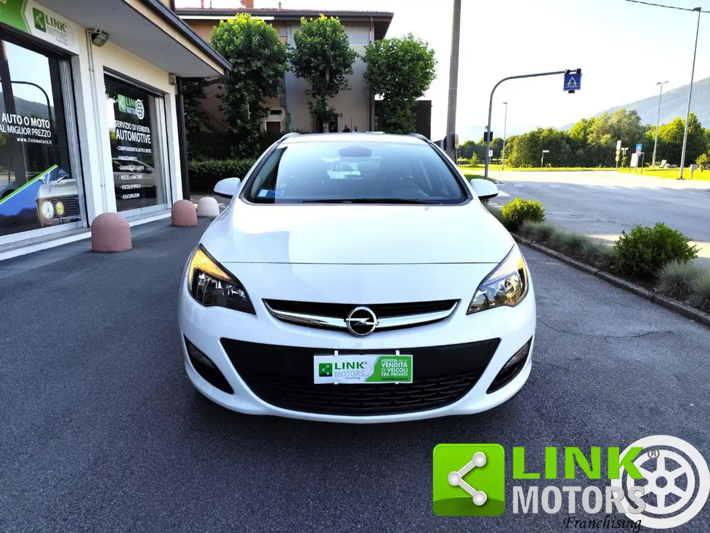 Opel Astra 1.6 CDTI EcoFLEX S&S Sports Tourer Cosmo GAR.INCL. Bianco - 2