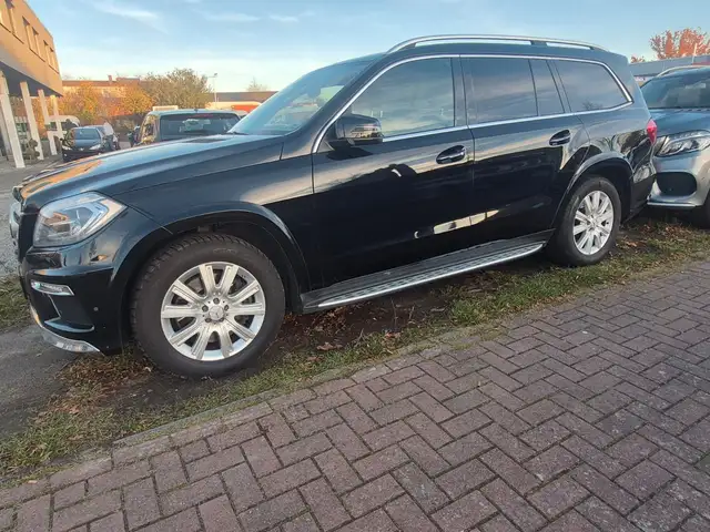 Mercedes-Benz GLS 350 d 4Matic AMG Paket 7 Sitze Leder Kamera