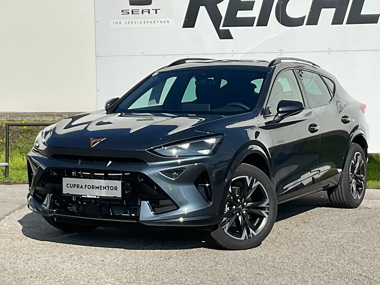 CUPRA Formentor 1,5 TSI - el. Heckklappe - Kessy - 18" Bicolor Grijs - 2