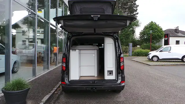 Ford Sonstige Ansicht 10
