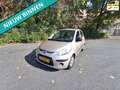 Hyundai i10 1.1 Active Cool LET OP MOTOR ROOKT IETS Beige - thumbnail 1