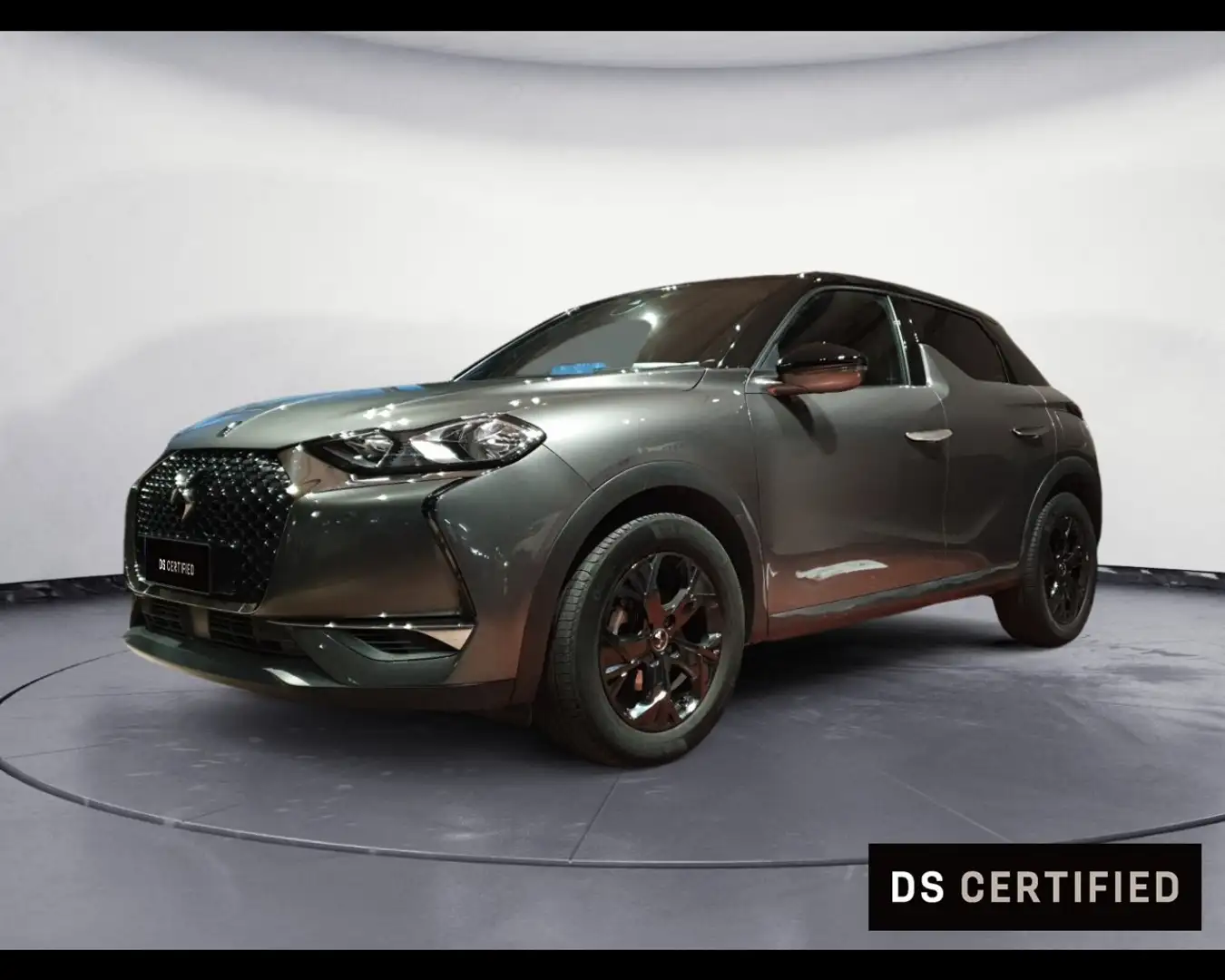 DS Automobiles DS 3 Crossback PureTech 100 So Chic Grigio - 1