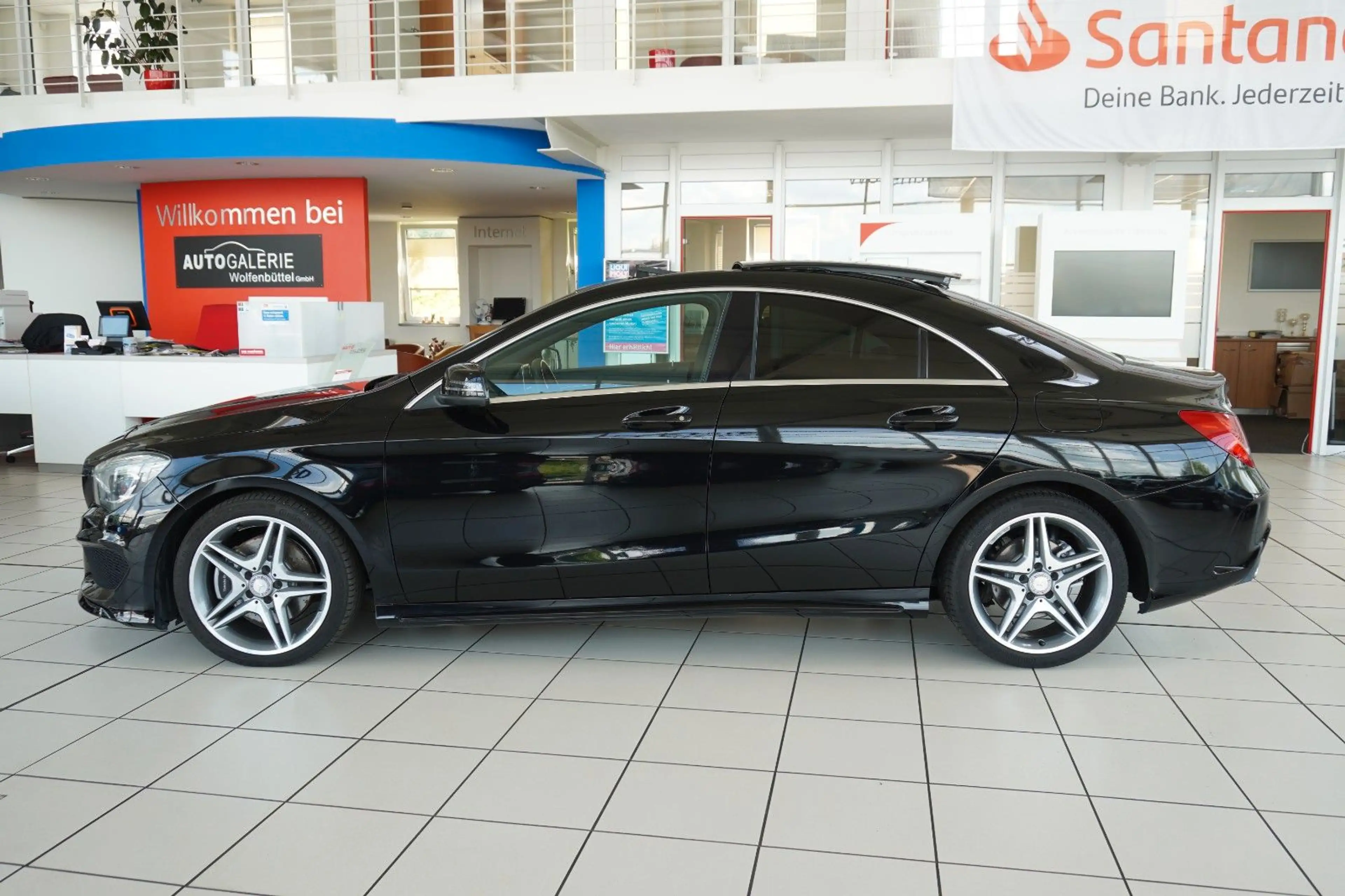 Mercedes-Benz CLA 220 CDI AMG Line  Pano Xenon Standhzg. — photo 9