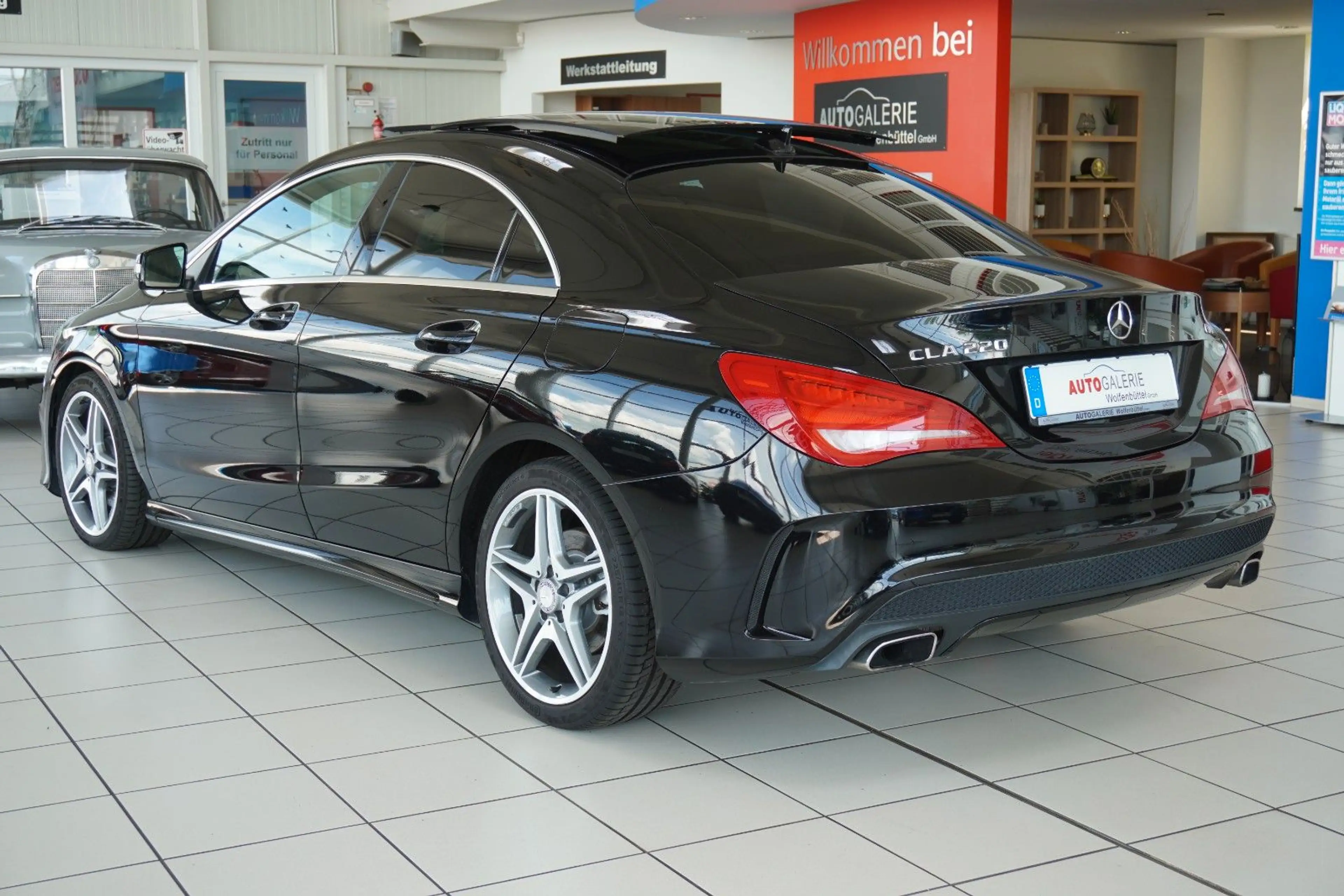 Mercedes-Benz CLA 220 CDI AMG Line  Pano Xenon Standhzg. — photo 8