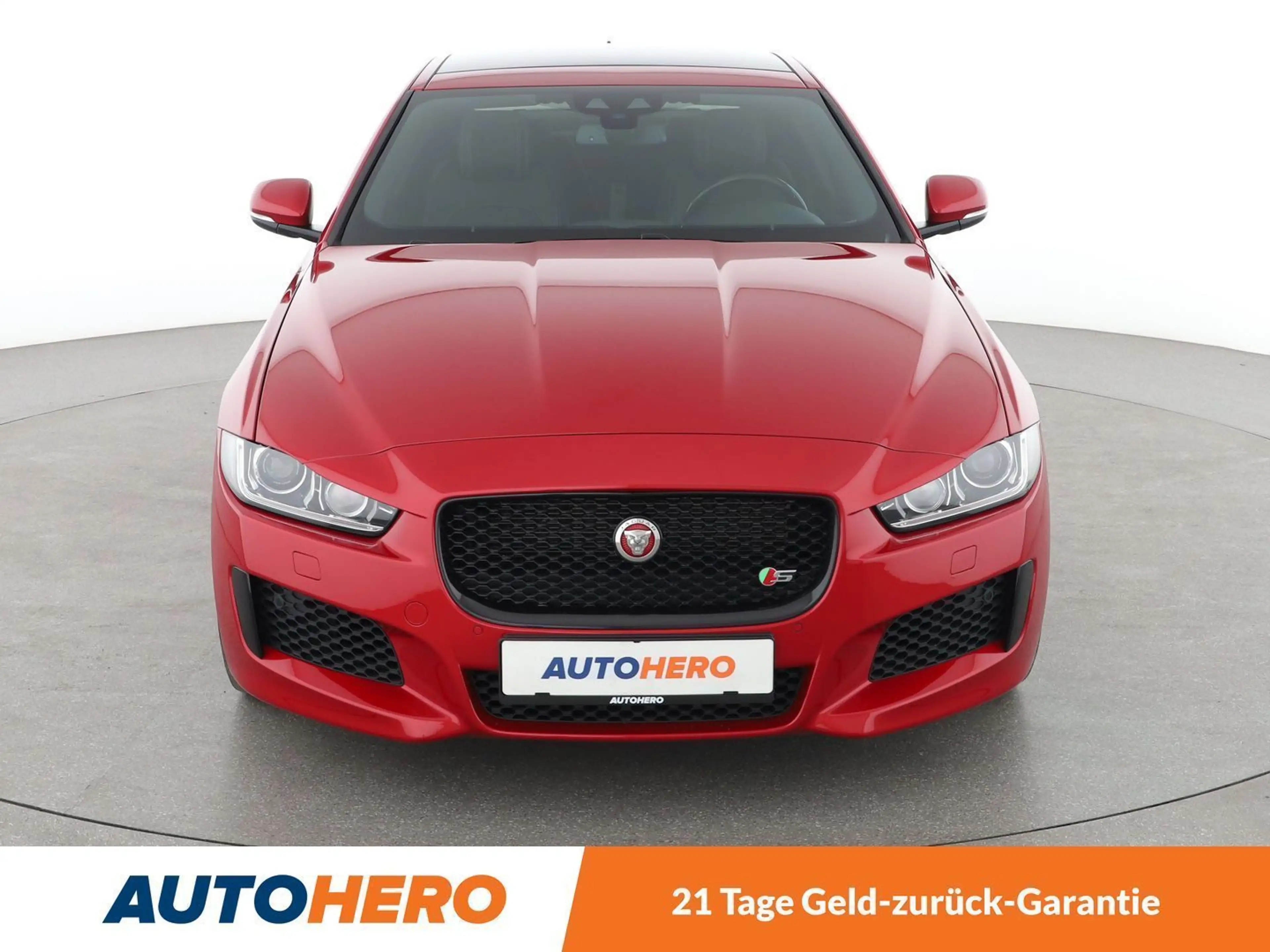 Jaguar XE 3.0 V6 S Aut.*NAVI*BiXENON*CAM*TEMPO*SHZ*LHZ*ALU* — photo 9