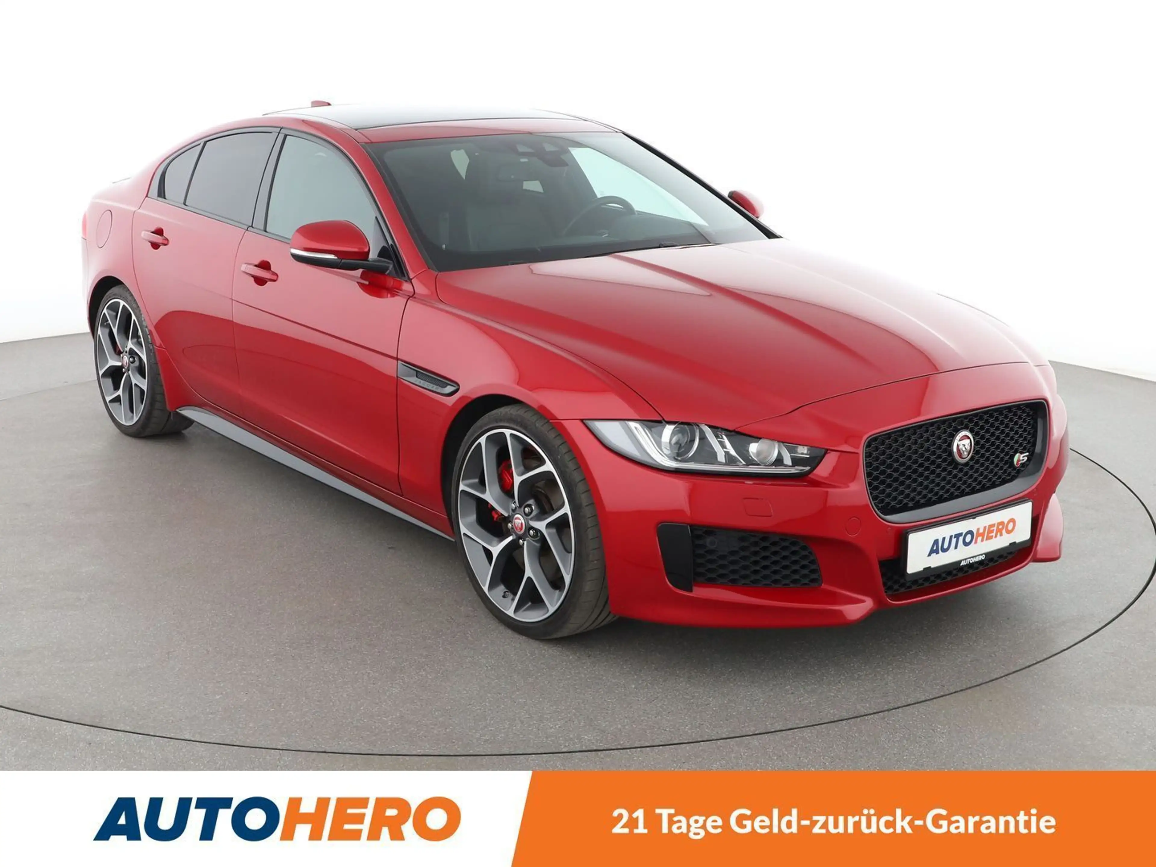 Jaguar XE 3.0 V6 S Aut.*NAVI*BiXENON*CAM*TEMPO*SHZ*LHZ*ALU* — photo 8