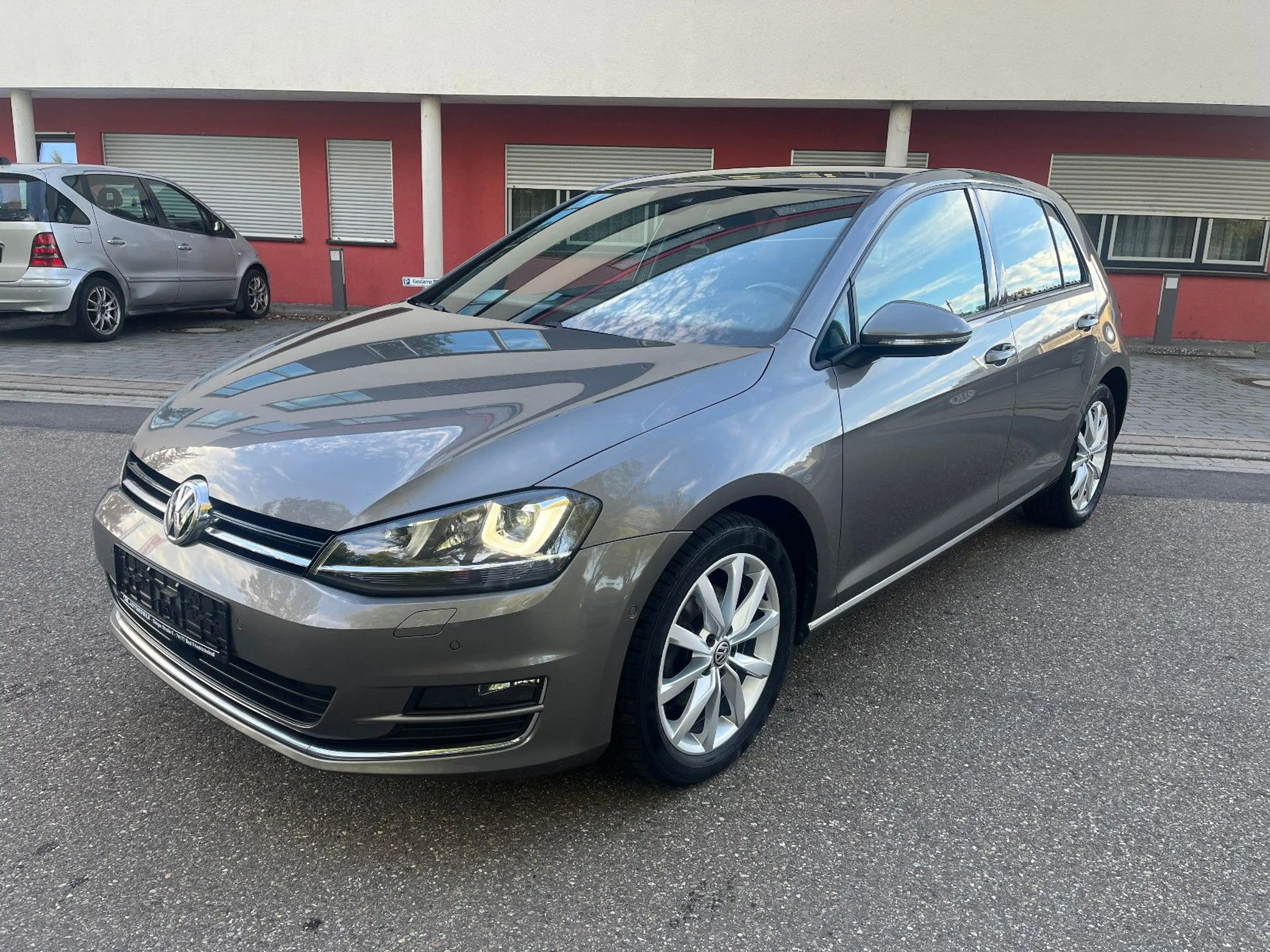Volkswagen Golf VII Lim. Highline 2.0TDI DSG R-Line R-Kam