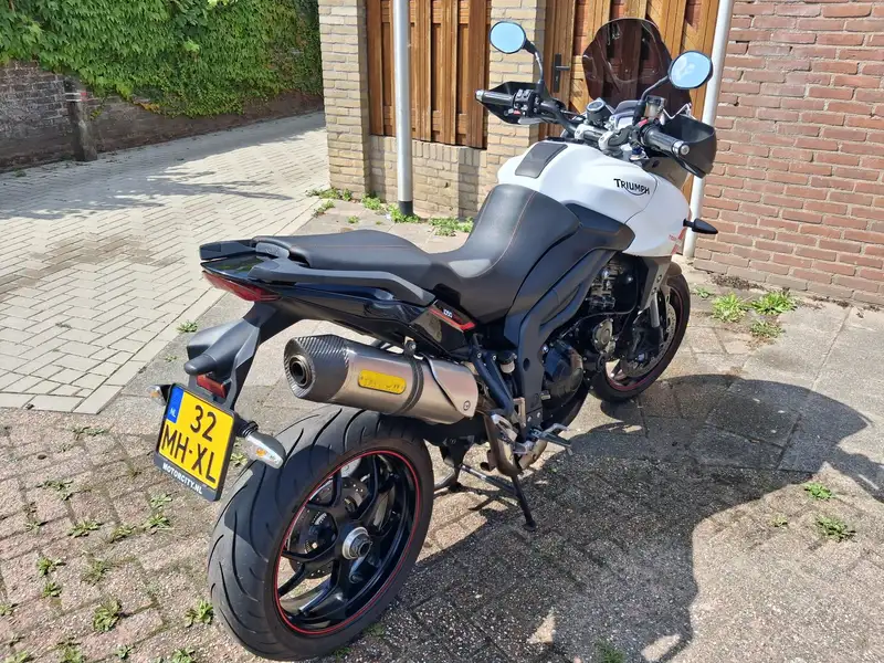 Triumph Tiger 1050 - foto 3