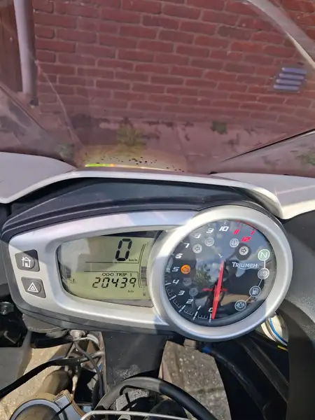 Triumph Tiger 1050 - foto 5