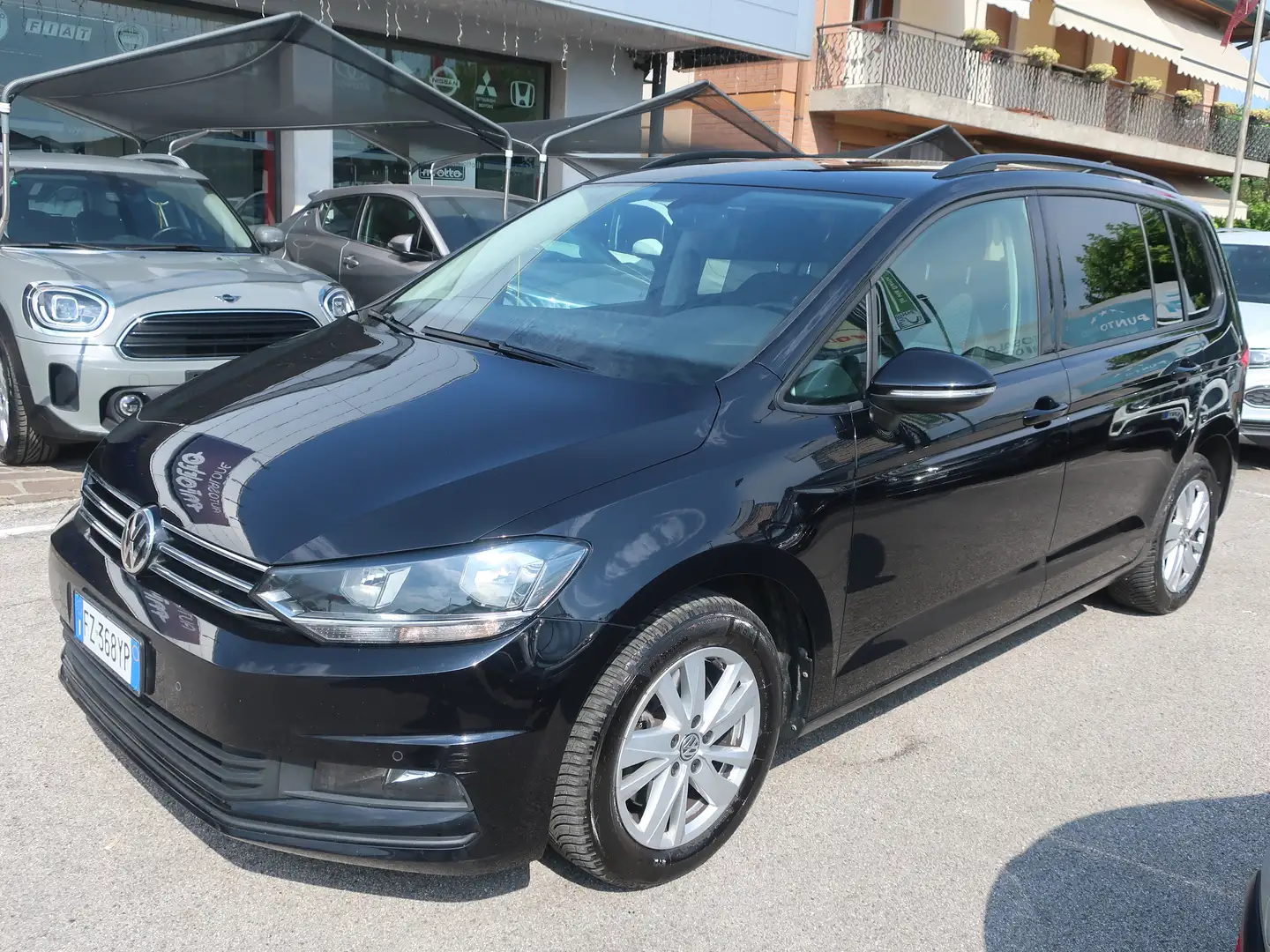 Volkswagen Touran Touran III 2015 2.0 tdi Business 115cv dsg 7 Posti Nero - 2