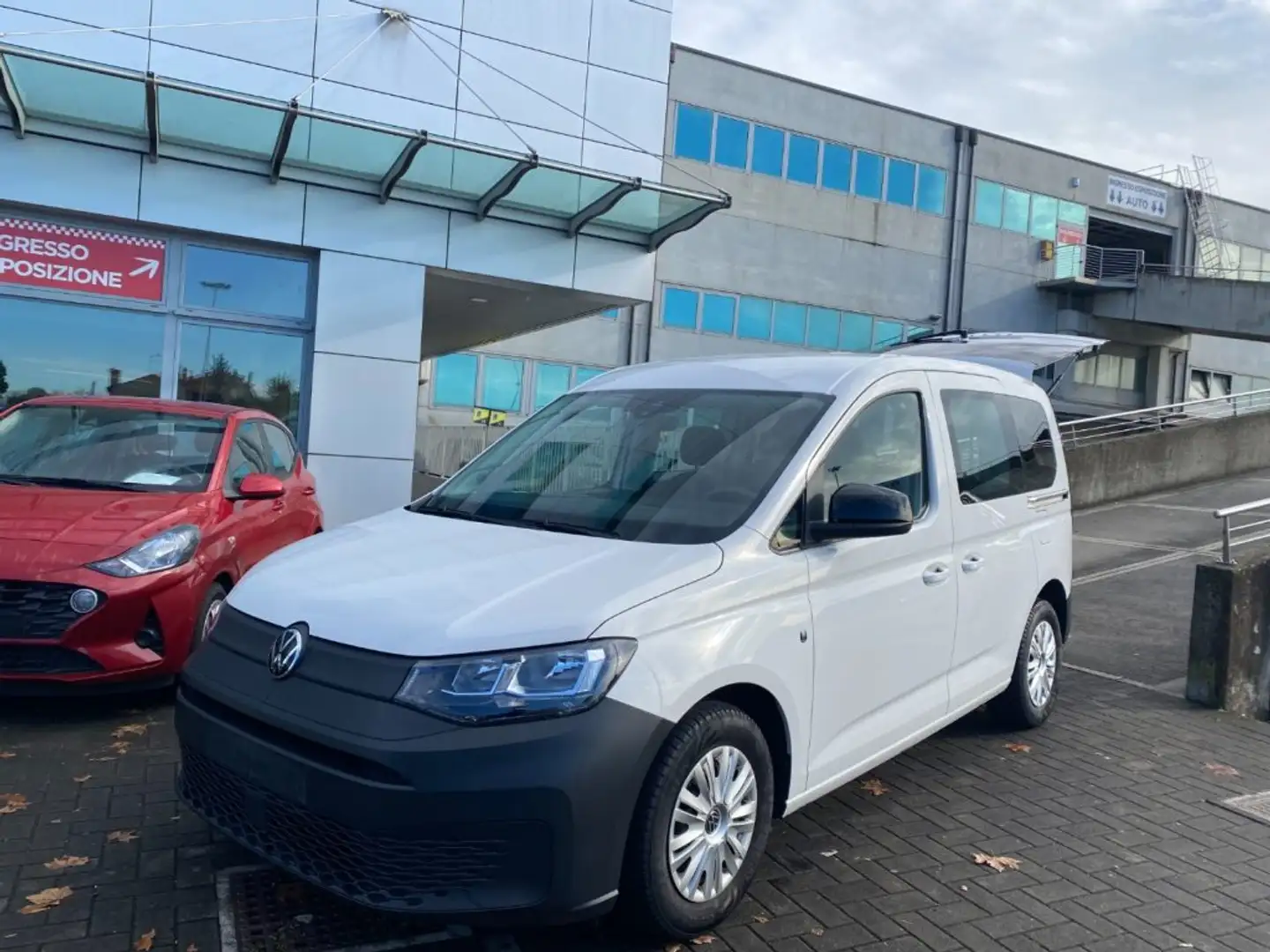 Volkswagen Caddy 2.0 TDI 102 CV Space VAN Bianco - 2