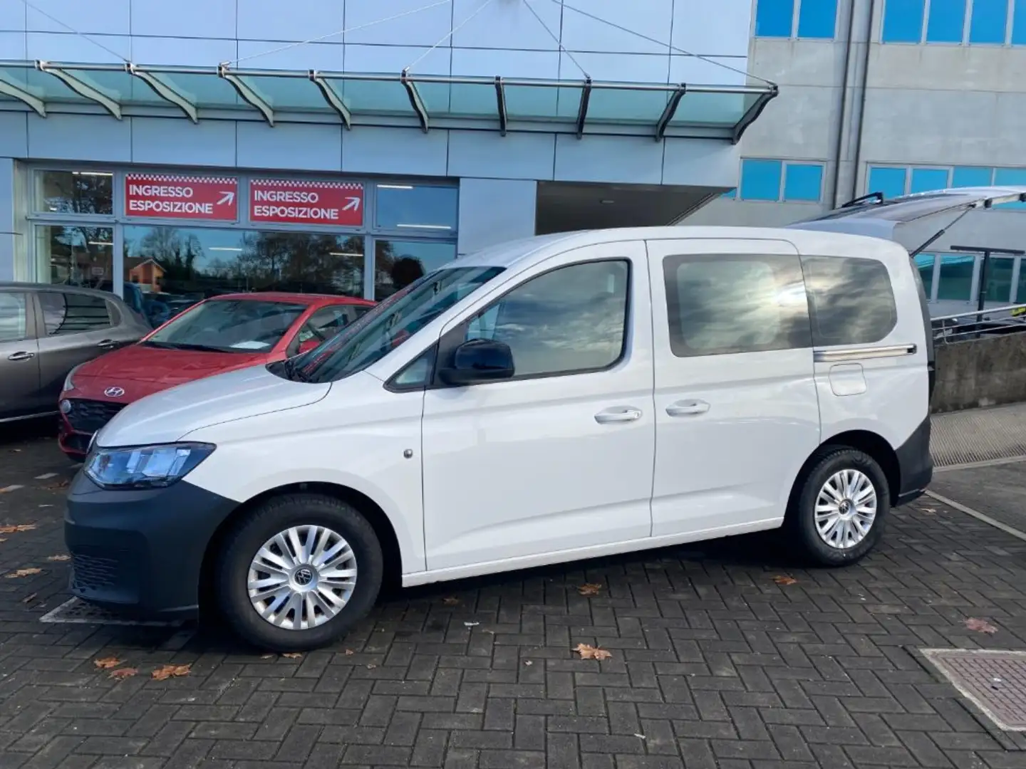 Volkswagen Caddy 2.0 TDI 102 CV Space VAN Bianco - 1
