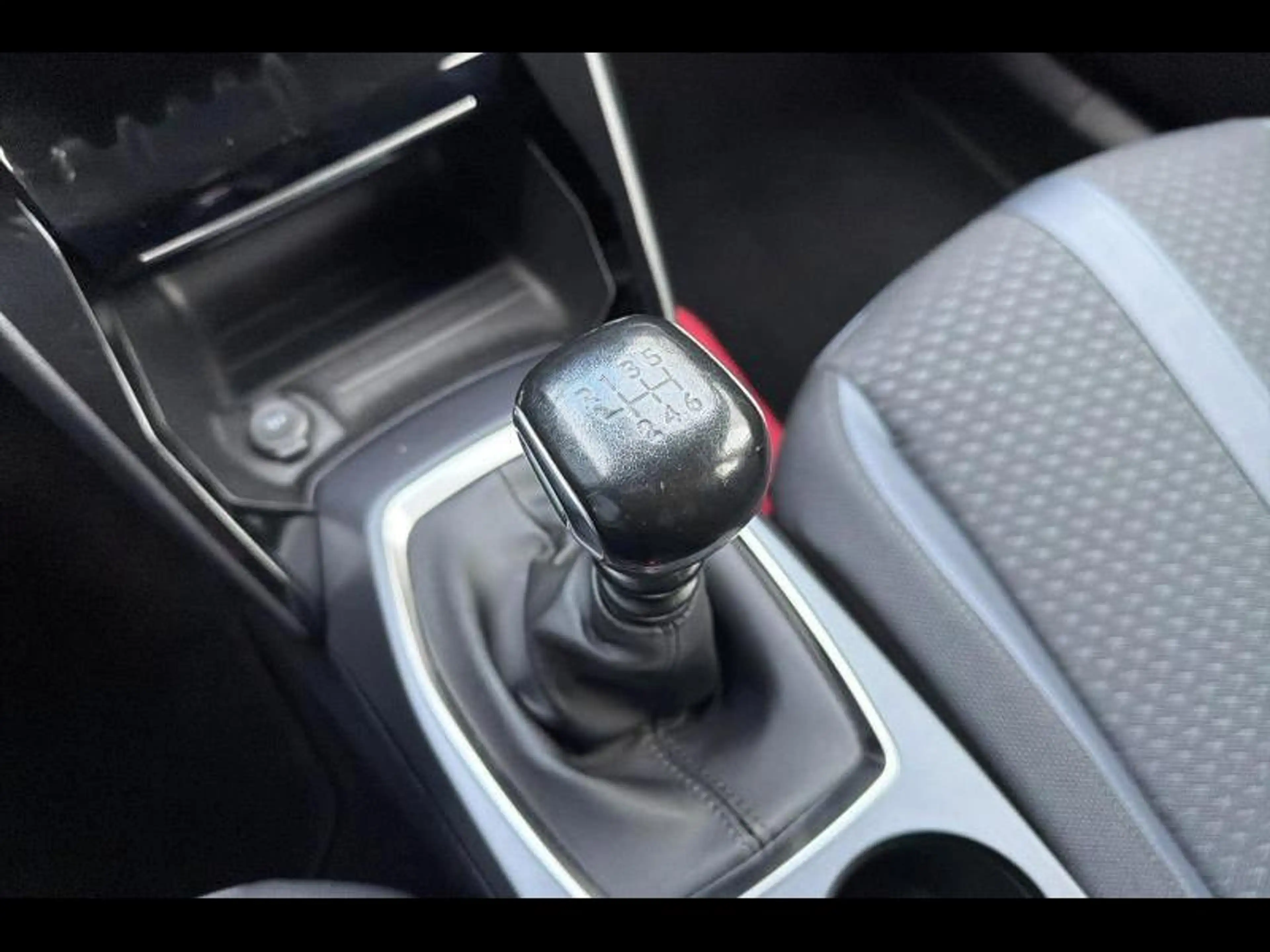 Peugeot 2008 Allure.CAMERA.GPS.CARPLAY/ANDROIDAUTO.DIGITALDASH — photo 14
