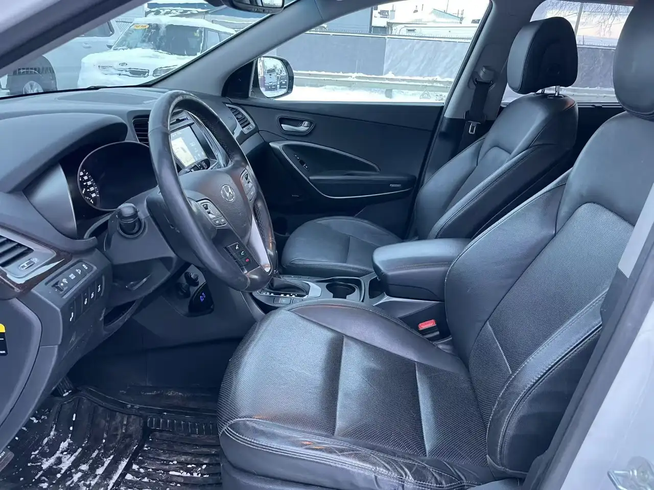 Hyundai SANTA FE снимка Hyundai SANTA FE