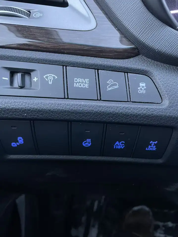 Hyundai SANTA FE снимка Hyundai SANTA FE