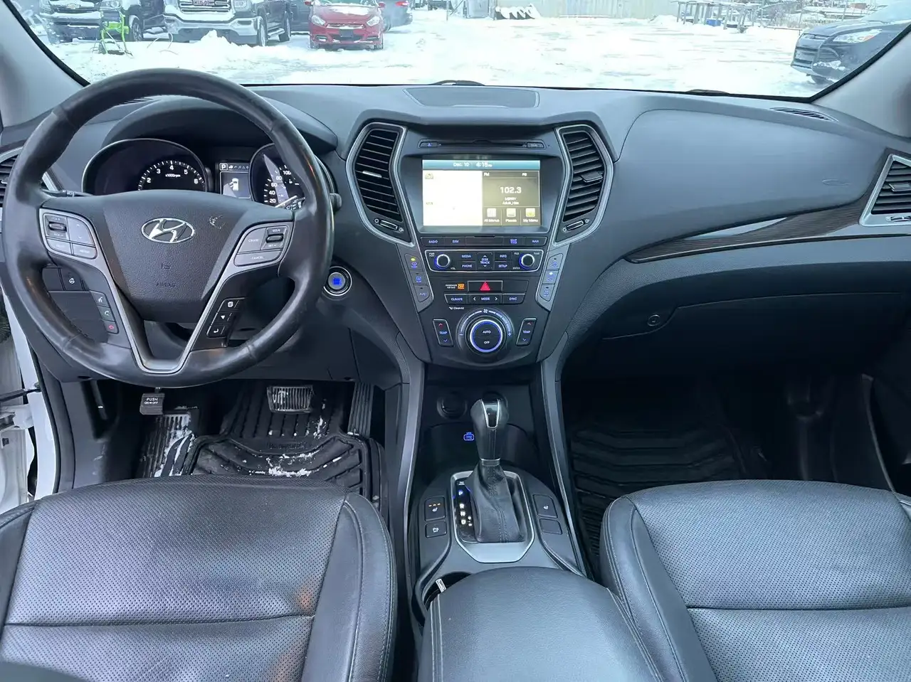 Hyundai SANTA FE снимка Hyundai SANTA FE