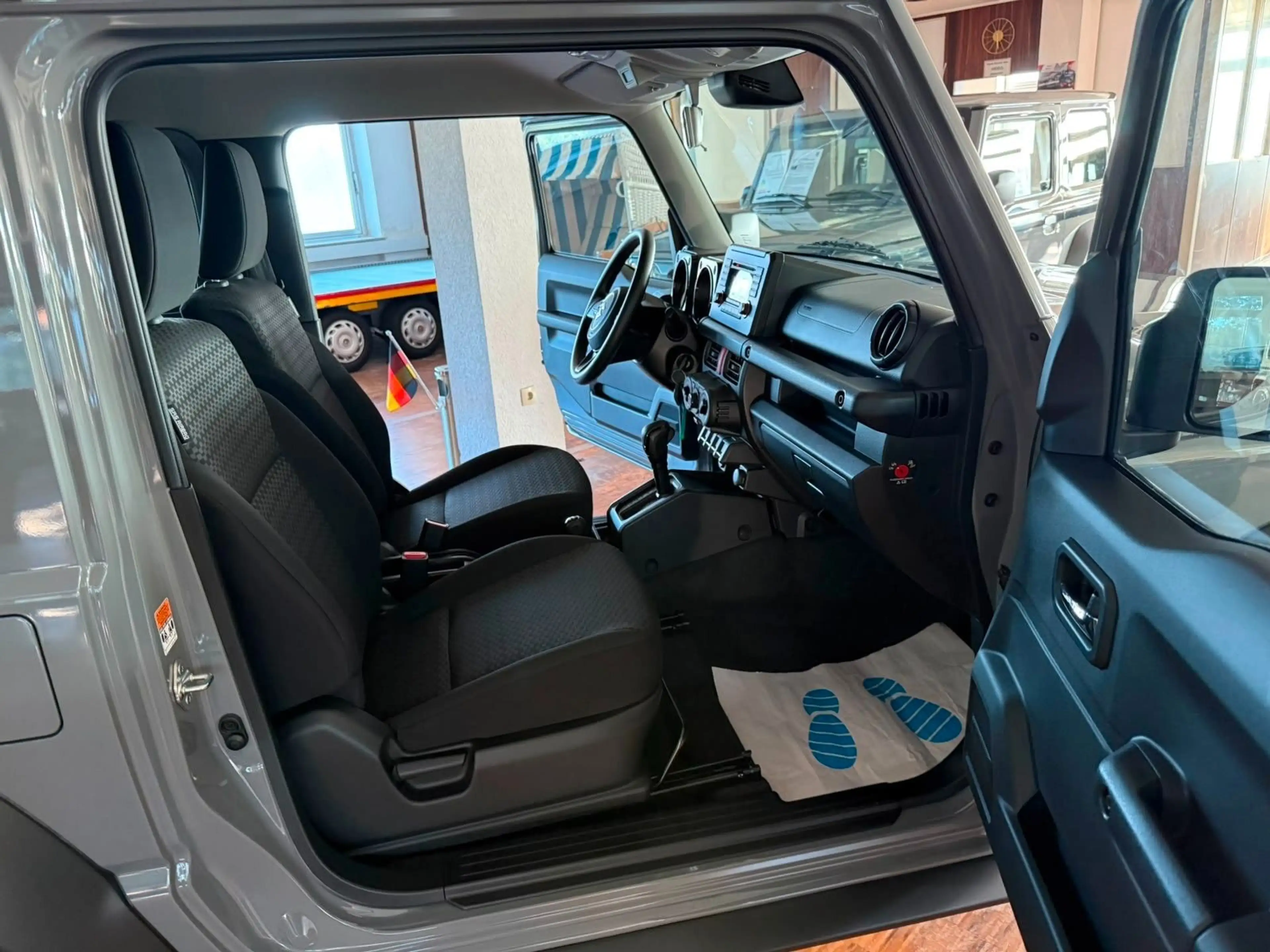 Suzuki Jimny 1.5 ALLGRIP Comfort AUTOMATIK 2719 KM — photo 14