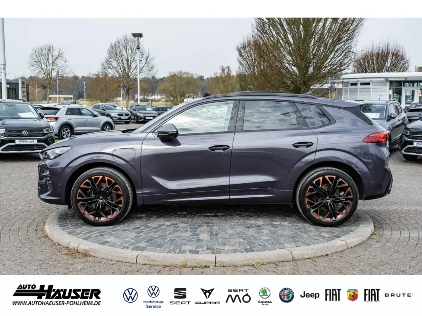 CUPRA Terramar VZ 1.5 e-Hybrid DSG PANO HUD SENNHEISER MATRIX-LED Grau - 2