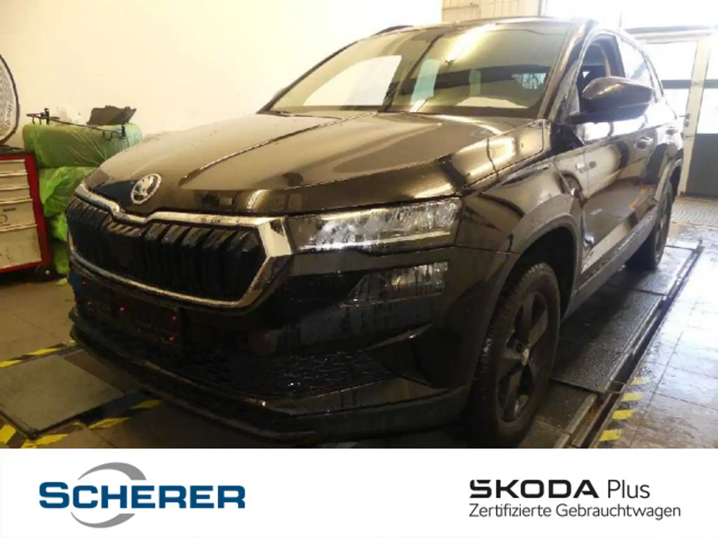 Skoda Karoq 1.5 TSI Ambition AHK, Pano, RFK Schwarz - 1