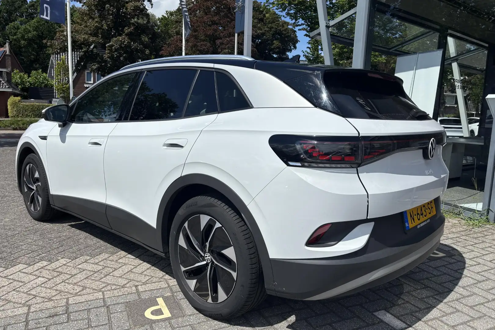 Volkswagen ID.4 Pro 77 kWh Super luxe| range WLTP +500 | panodak | Wit - 2