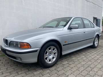 5er BMW 523iA E39 Automatik/Klima/LM/TÜV 04-28