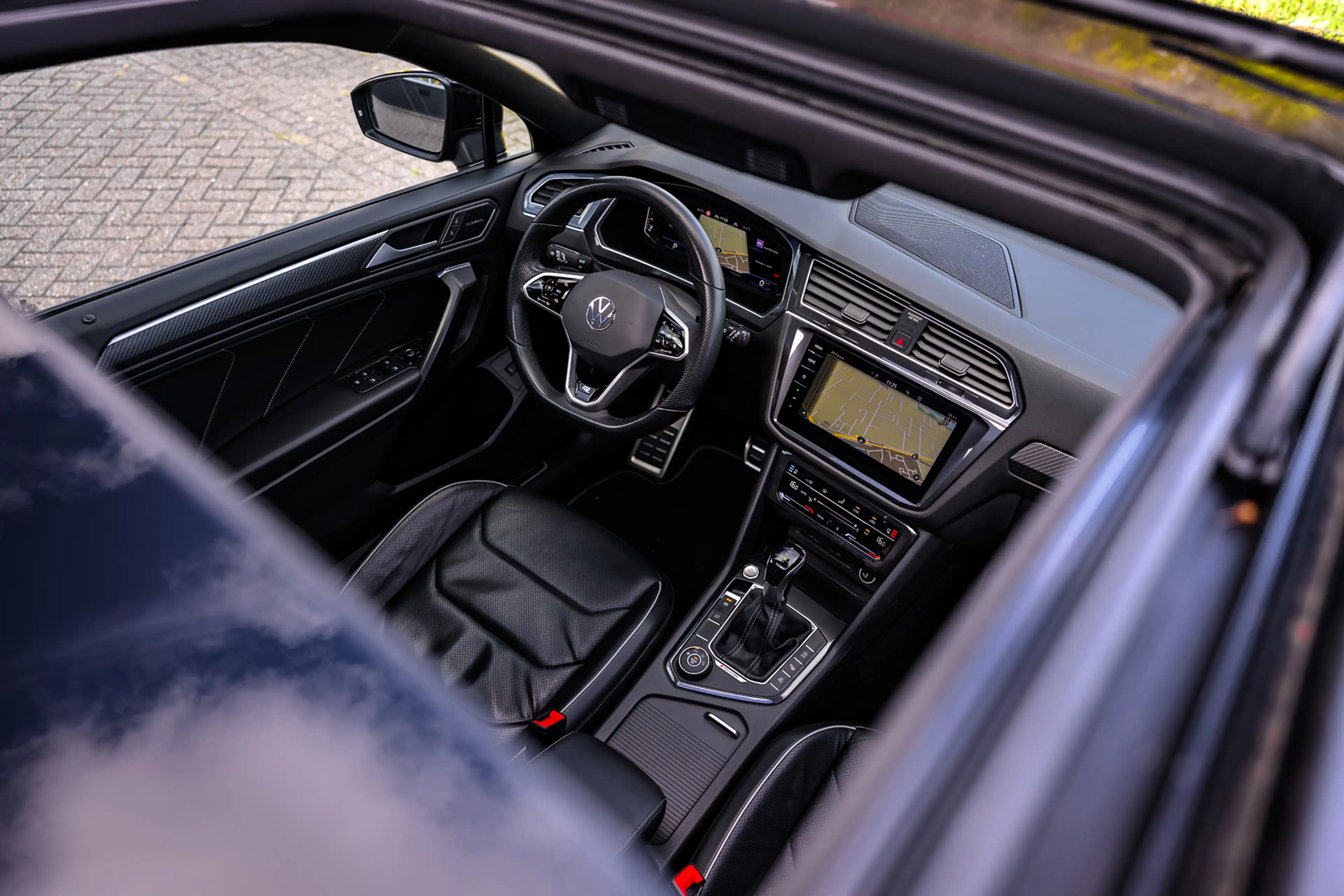 Volkswagen Tiguan Allspace 2.0 TSI 4Motion Highline 7p. Pano/H&K/360 — photo 28