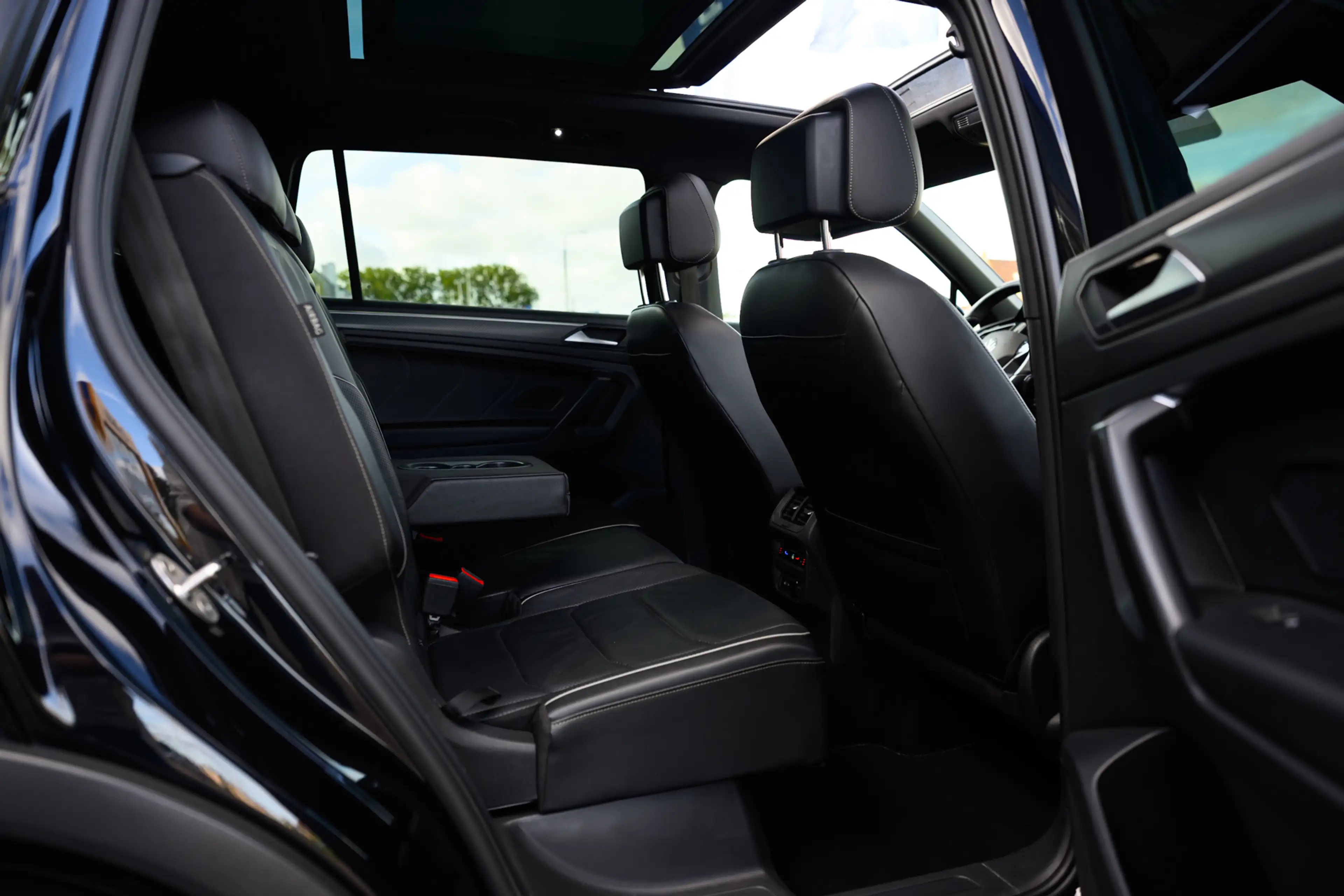 Volkswagen Tiguan Allspace 2.0 TSI 4Motion Highline 7p. Pano/H&K/360 — photo 6