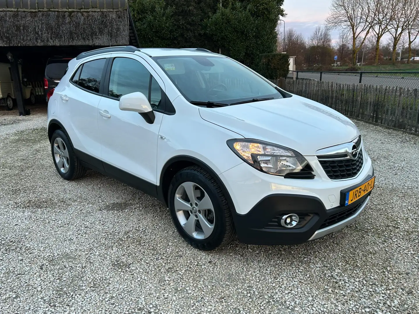 Opel Mokka 1.4 T Edition Trekhaak, Navi, 1e eigenaar. Weiß - 2