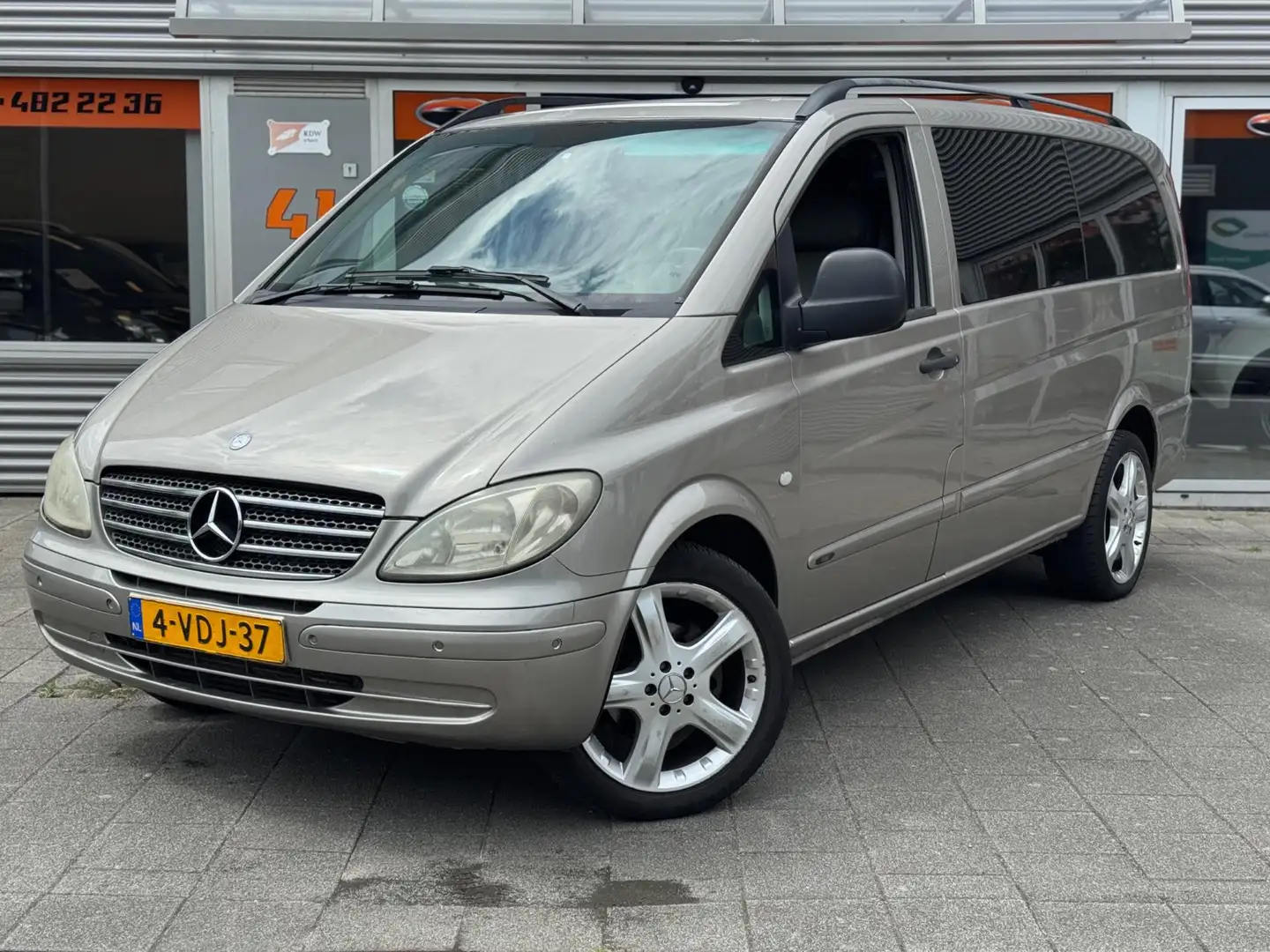 Mercedes-Benz Vito 120 CDI 320 V6 Automaat 5-Persoons *MARGE* Lang DC Grijs - 1