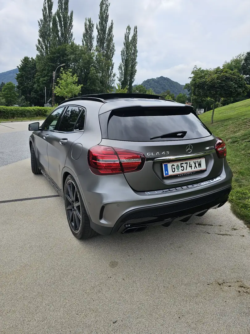 Mercedes-Benz GLA 45 AMG Edition 1 Grau - 2