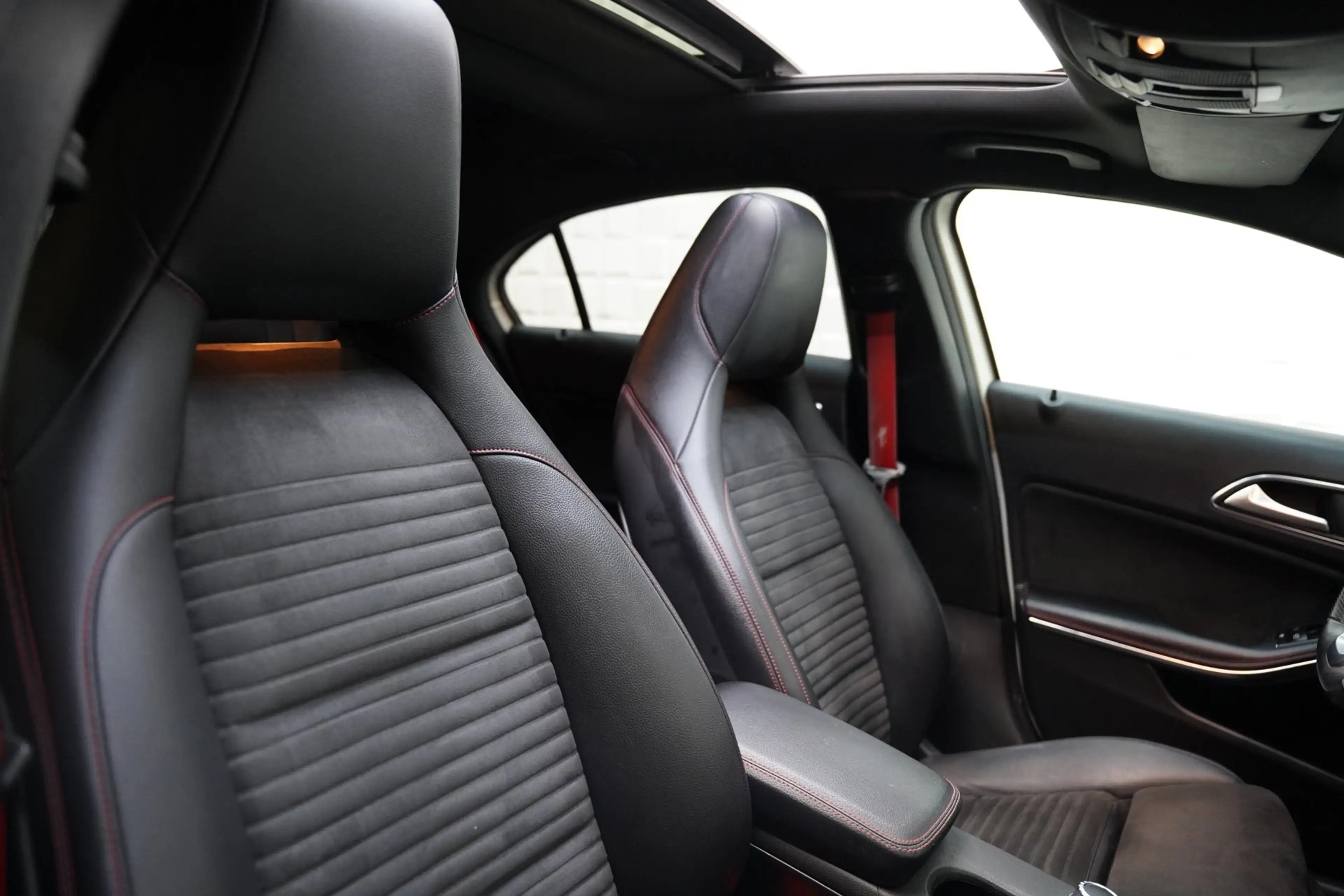 Mercedes-Benz A 45 AMG 4MATIC PANO CAMERA H&K — photo 27